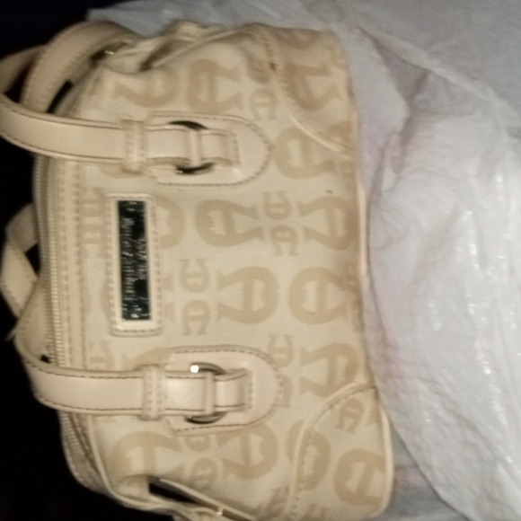 Etienne Aigner Handbag - Picture 2 of 7